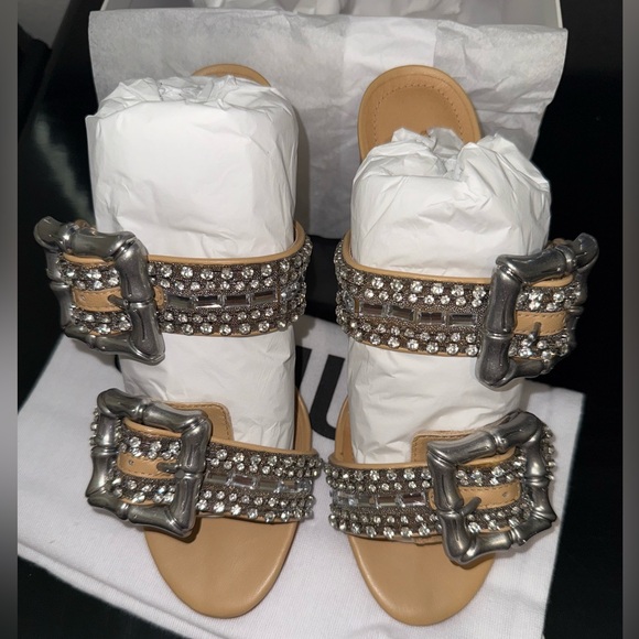 NWT | Schutz Women's Enola Crystal Buckle Strap Shine Leather Sandal - Picture 9 of 11